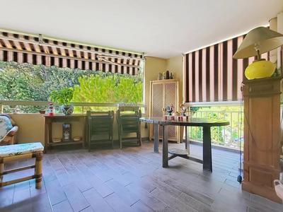 Appartement - 80 m² - 3 pièces