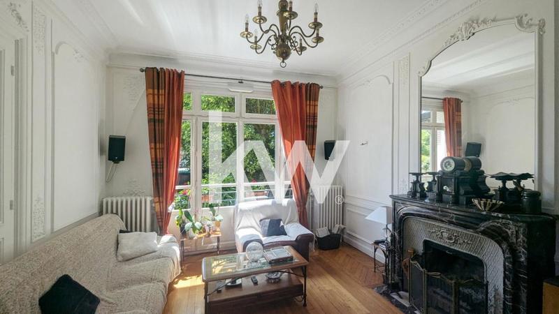 Maison bourgeoise - 257 m² - 10 pièces