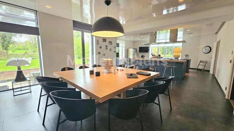 Château - 800 m² - 15 pièces