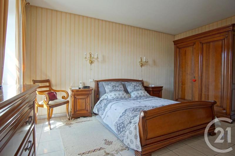 Pavillon - 137 m² - 6 pièces