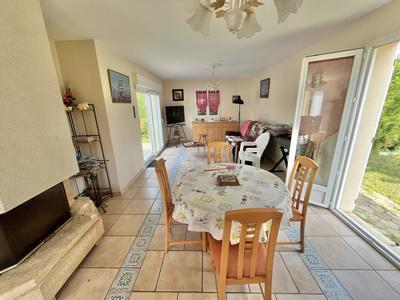 Maison - 90 m² - 5 pièces