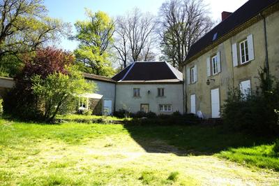 Maison de maîtres - 900 m² - 15 pièces