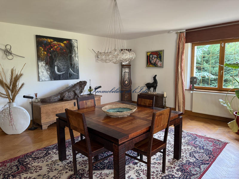 Maison - 467 m² - 11 pièces
