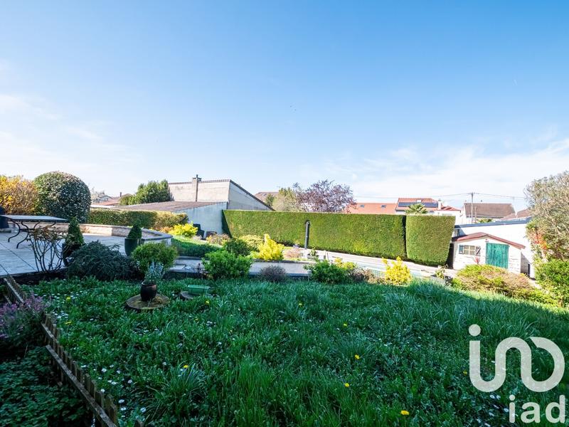 Maison - 300 m² - 13 pièces