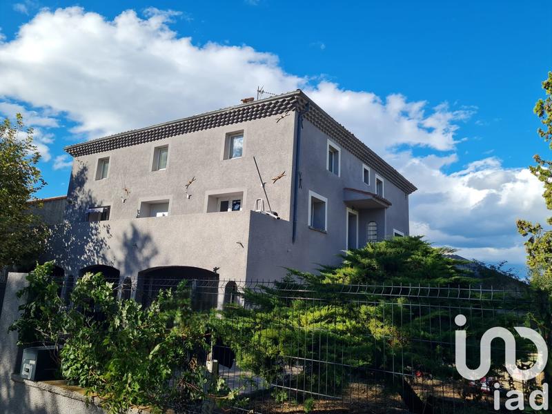 Maison - 370 m² - 9 pièces