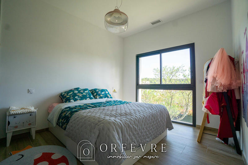 Maison - 200 m² - 8 pièces