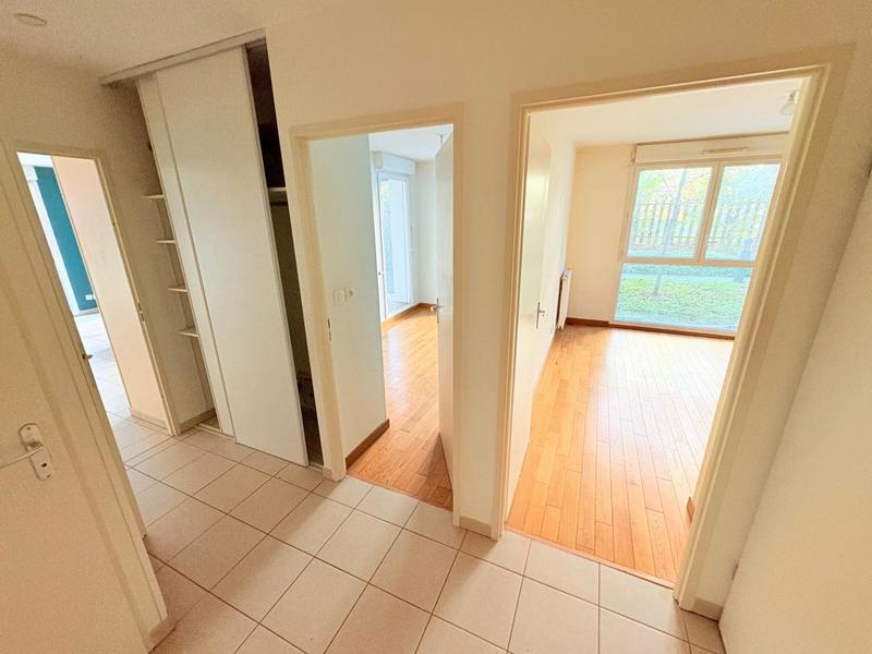 Studio - 60 m² - 3 pièces