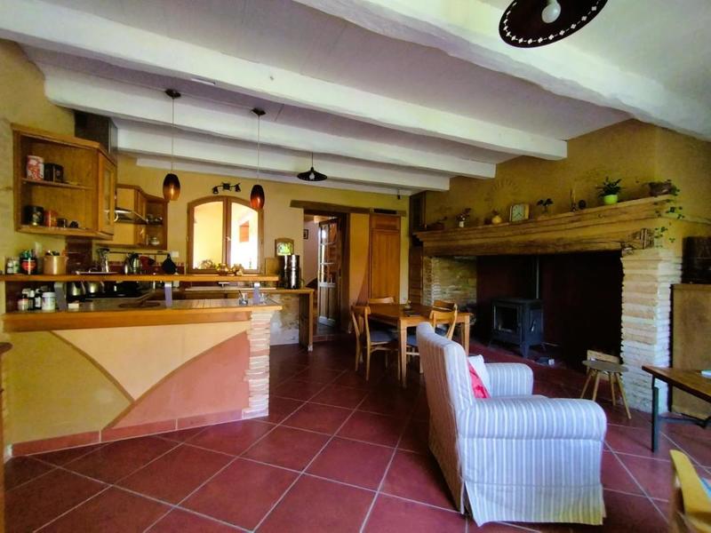 Propriété - 260 m² - 10 pièces