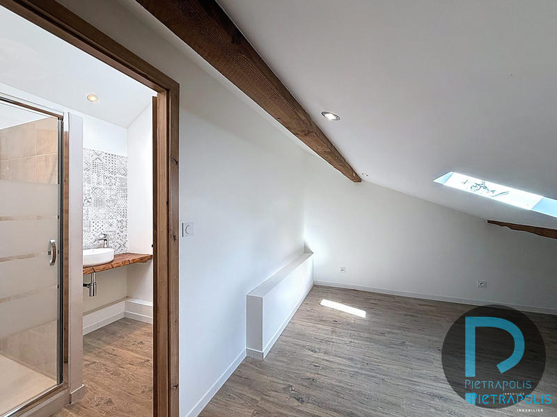 Appartement - 137 m² - 5 pièces