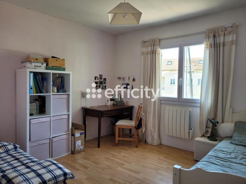 Maison - 206 m² - 9 pièces