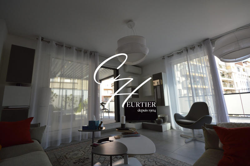 Appartement - 105 m² - 4 pièces