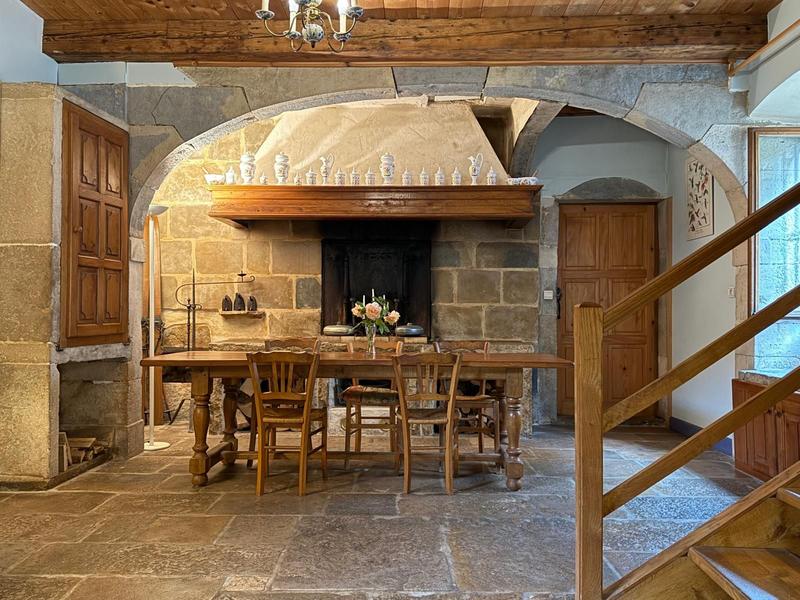 Demeure - 407 m² - 12 pièces