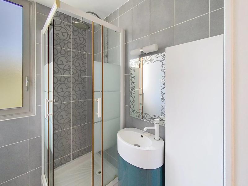 Appartement - 99 m² - 5 pièces