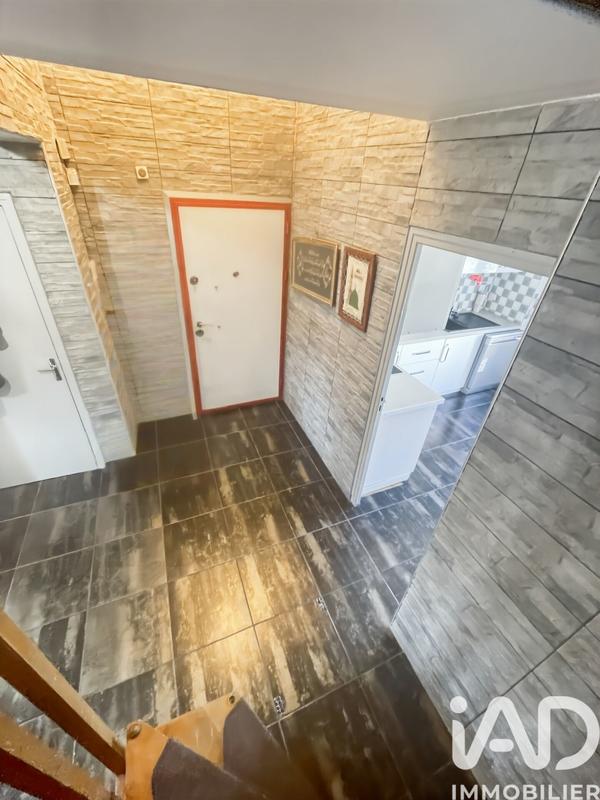 Duplex - 121 m² - 6 pièces