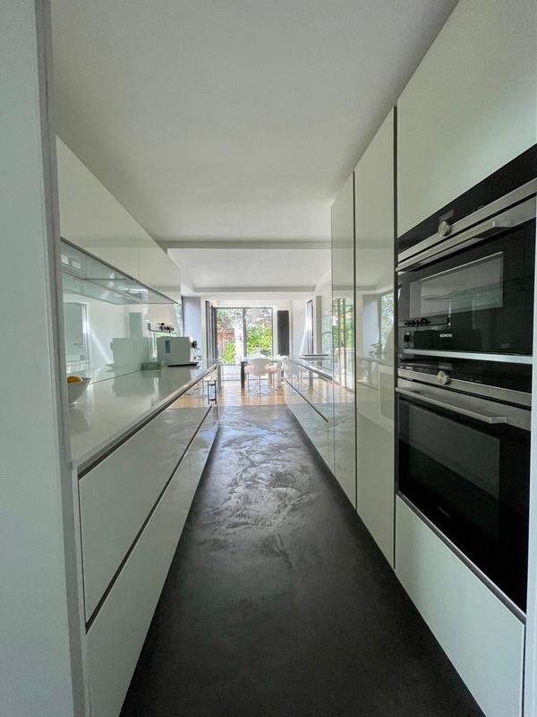 Maison - 260 m² - 7 pièces