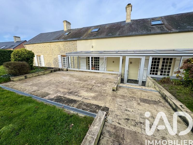 Maison - 216 m² - 7 pièces