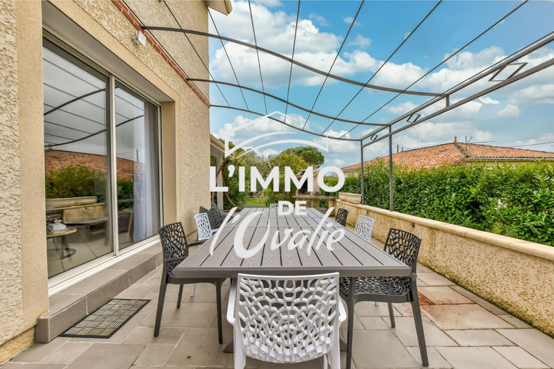 Maison - 210 m² - 6 pièces