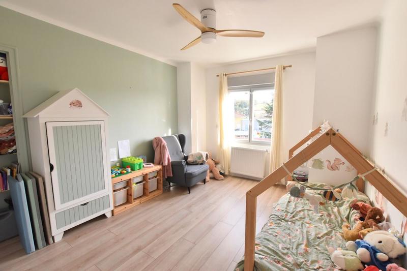 Appartement - 90 m² - 4 pièces