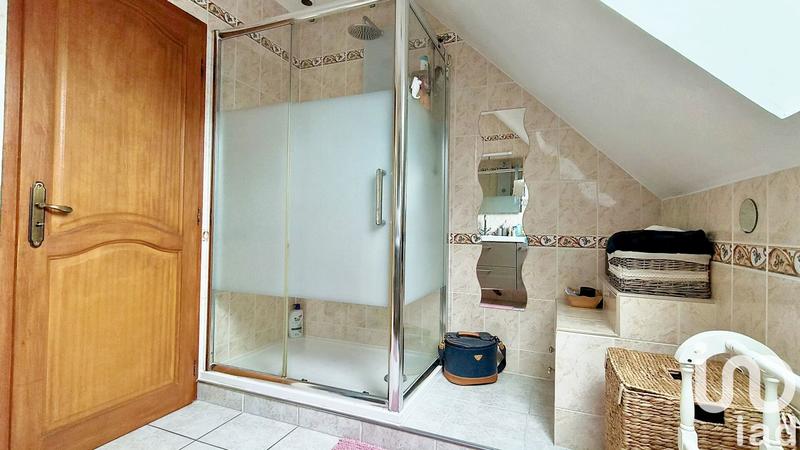 Maison - 220 m² - 8 pièces