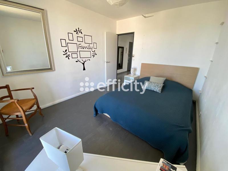 Appartement - 79 m² - 4 pièces