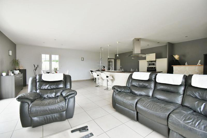 Maison - 147 m² - 6 pièces