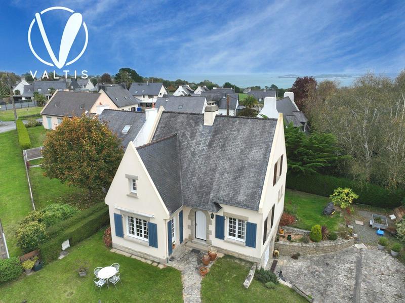 Maison - 99 m² - 5 pièces