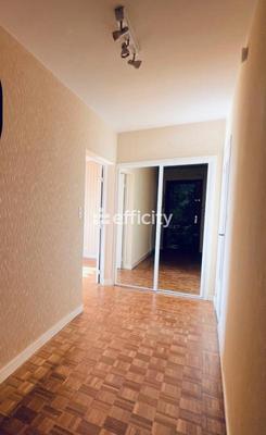 Appartement - 72 m² - 3 pièces