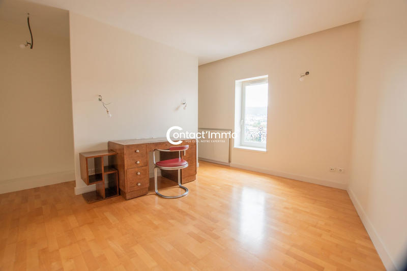 Duplex - 142 m² - 5 pièces