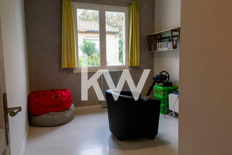 Maison traditionnelle - 143 m² - 7 pièces