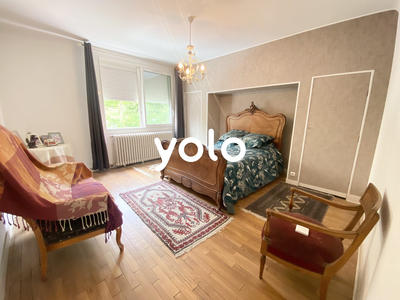 Maison traditionnelle - 144 m² - 6 pièces