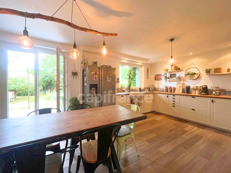 Maison - 200 m² - 7 pièces