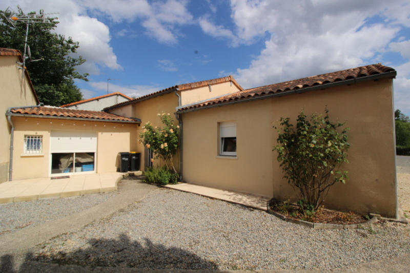 Maison - 150 m² - 9 pièces