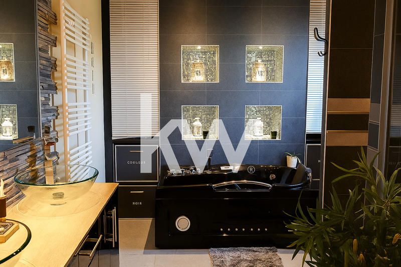 Maison d'architecte - 178 m² - 8 pièces