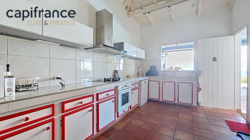 Villa - 215 m² - 8 pièces