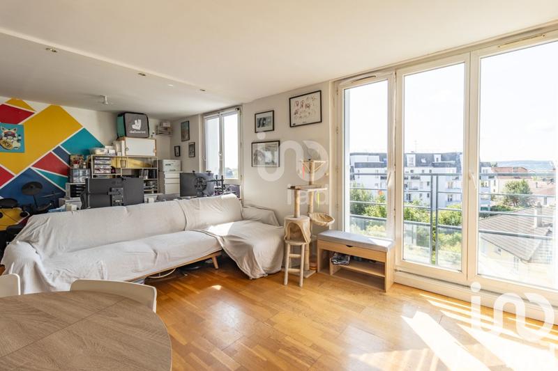 Appartement - 80 m² - 5 pièces