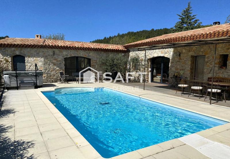 Maison - 360 m² - 13 pièces