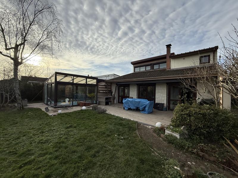 Maison - 178 m² - 6 pièces