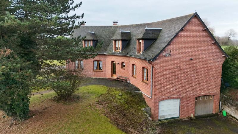 Maison - 270 m² - 10 pièces