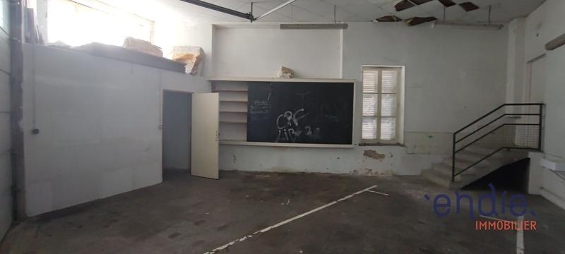 Immeuble mixte - 240 m² - 3 pièces