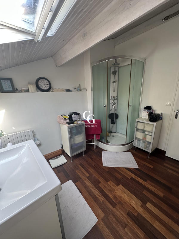 Maison ancienne - 216 m² - 7 pièces