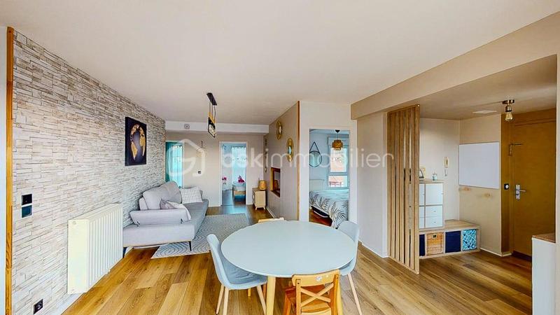 Appartement - 75 m² - 4 pièces