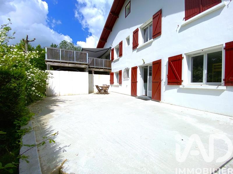 Appartement - 86 m² - 3 pièces