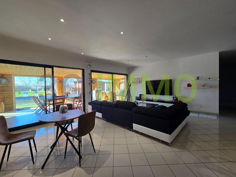 Maison - 349 m² - 11 pièces