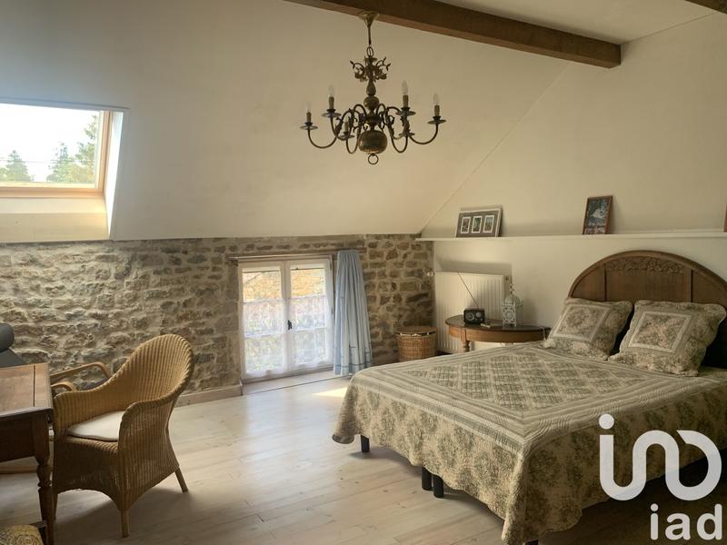 Maison - 211 m² - 7 pièces