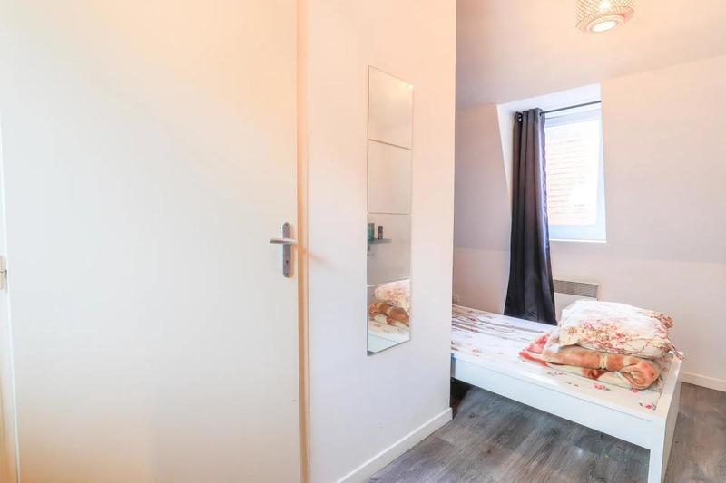 Maison - 98 m² - 8 pièces