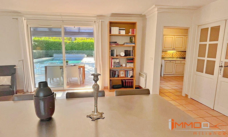 Villa - 174 m² - 6 pièces