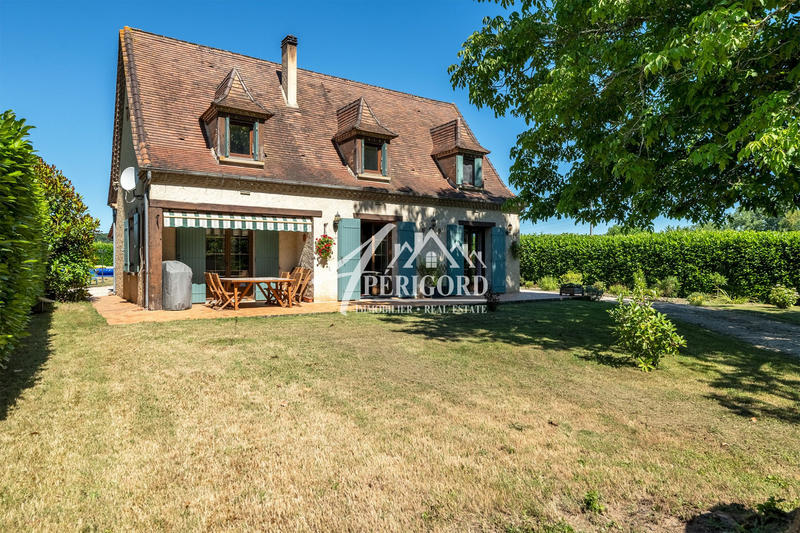 Maison traditionnelle - 145 m² - 6 pièces
