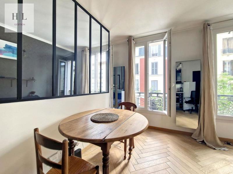 Studio - 25 m² - 1 pièce