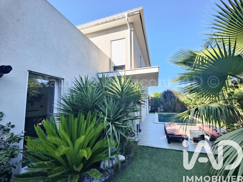 Maison - 94 m² - 5 pièces