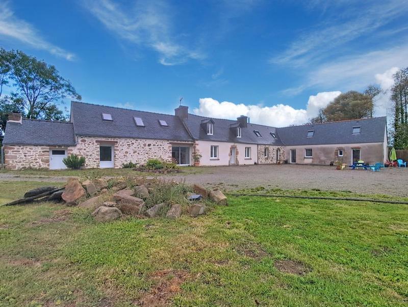 Longère - 220 m² - 9 pièces